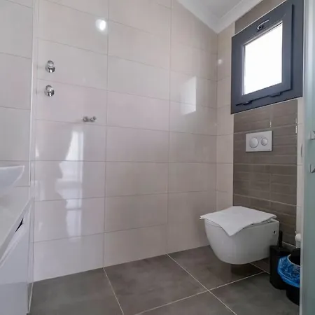 Sleeps 6, Luxurious Modern - Awz 266 *