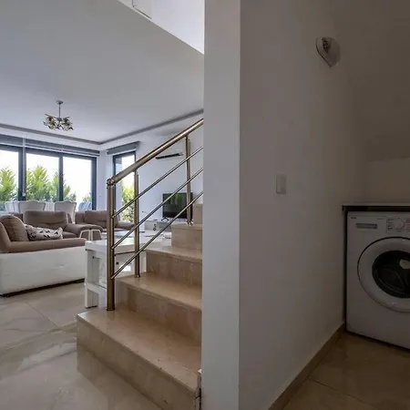 Villa Sleeps 6, Luxurious Modern - Awz 266 Fethiye